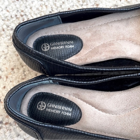 Giani Bernini Memory Foam Loafer - Picture 5 of 5